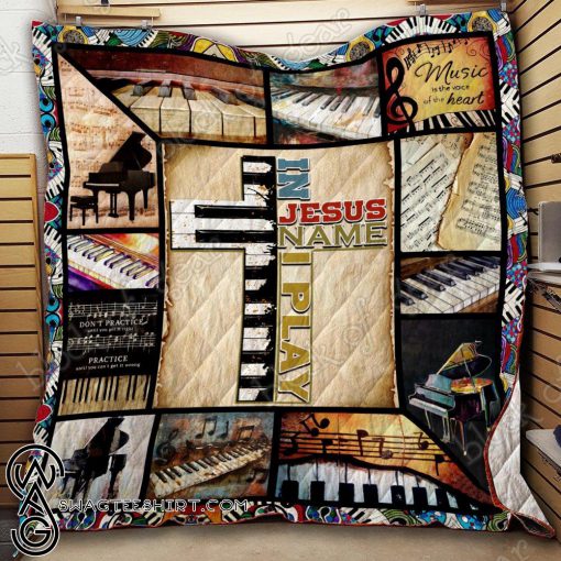 In jesus name I play piano quilt