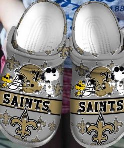 national football league new orleans saints and snoopy crocs 1