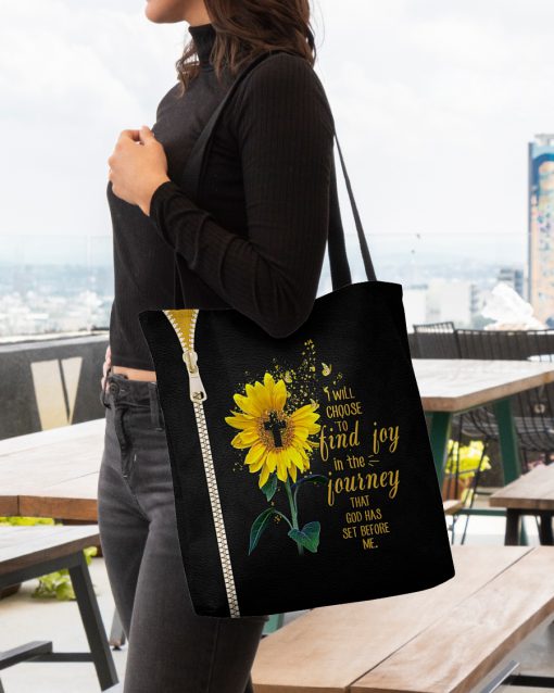 i will choose to find joy in the journey that God has set before me tote bag 4