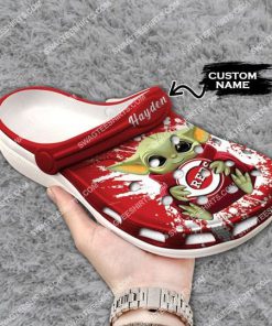 custom baby yoda hold cincinnati reds all over printed crocs 3(1)