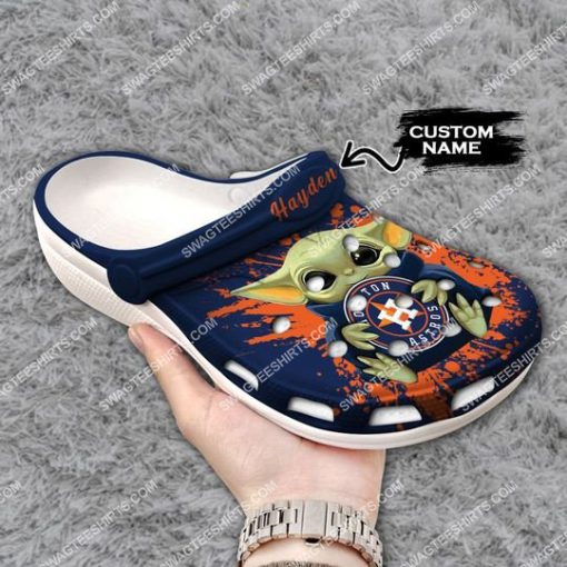custom baby yoda hold houston astros all over printed crocs 3(1)
