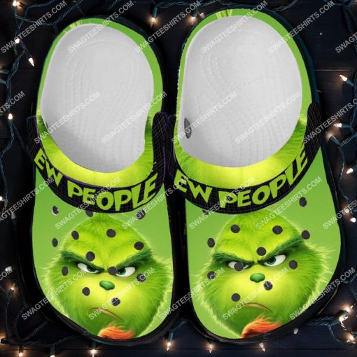 ew people the grinch all over printed crocs 4(1)