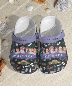 the friends tv series all over printed crocs 3(1)