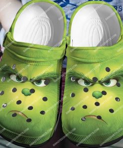 the grinch face all over printed crocs 4(1)