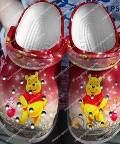 the pooh and piglet all over printed crocs 1(1)