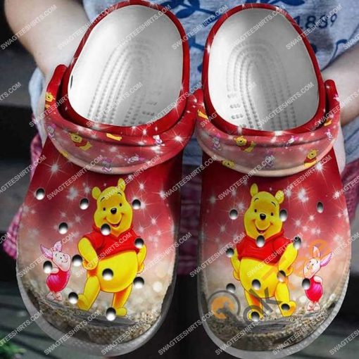 the pooh and piglet all over printed crocs 1(1)