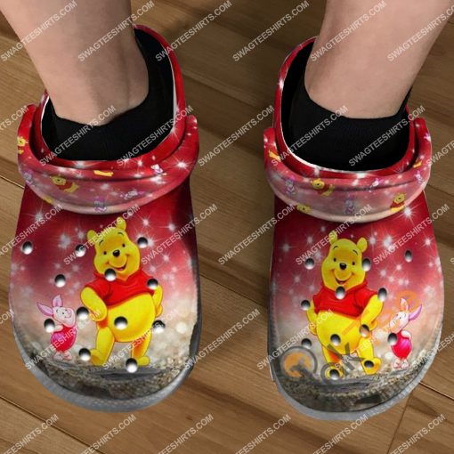 the pooh and piglet all over printed crocs 4(1)