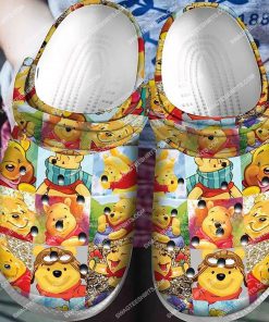 the winnie-the-pooh bear all over printed crocs 3(1)