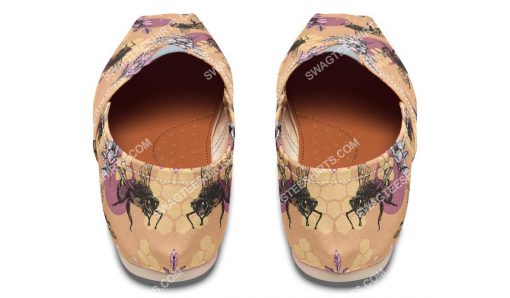 vintage bee floral all over printed toms shoes 3(1)