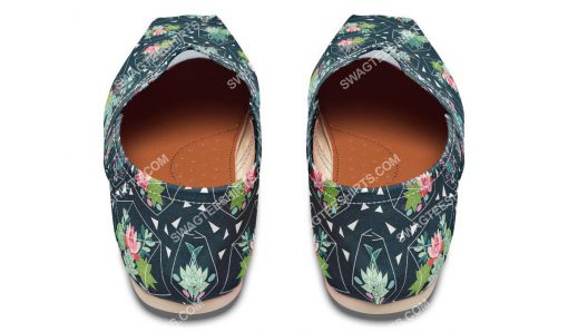 vintage cactus all over printed toms shoes 4(1)