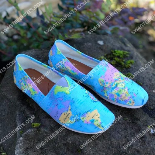 vintage geography globe all over printed toms shoes 2(1)