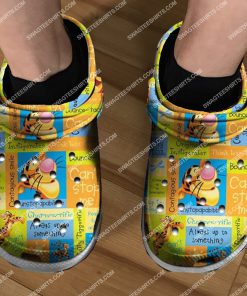 winnie the pooh tigger all over printed crocs 2(1)