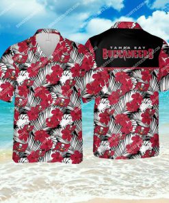 the tampa bay buccaneers football team all over print hawaiian shirt 1