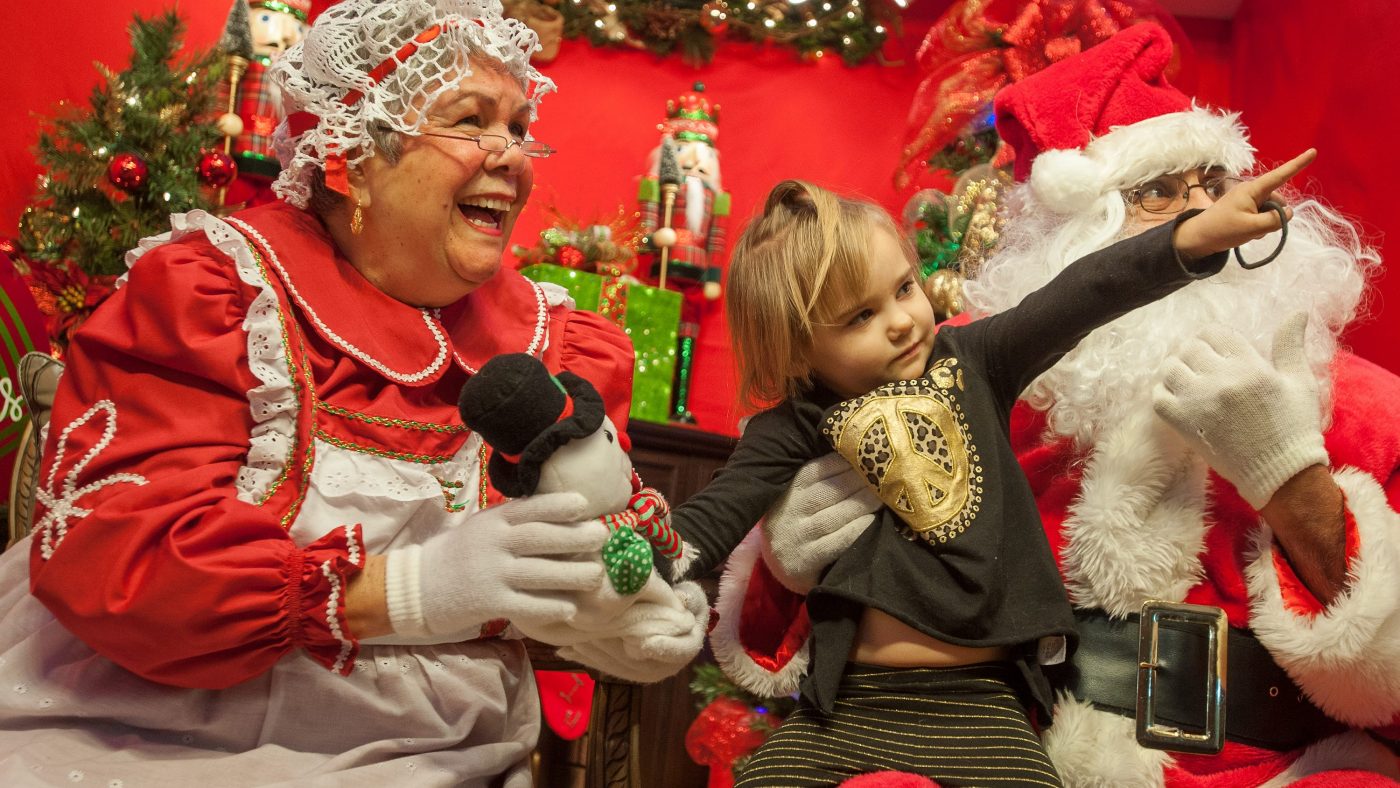 'Becoming Santa' Is A Christmas Doc Who Isn't Having Fun