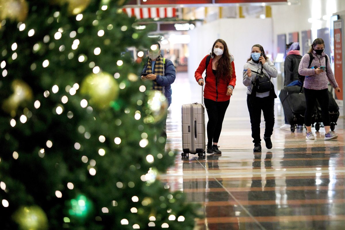 The COVID-19 epidemic spreads over 84,5 million Americans still travel for Christmas