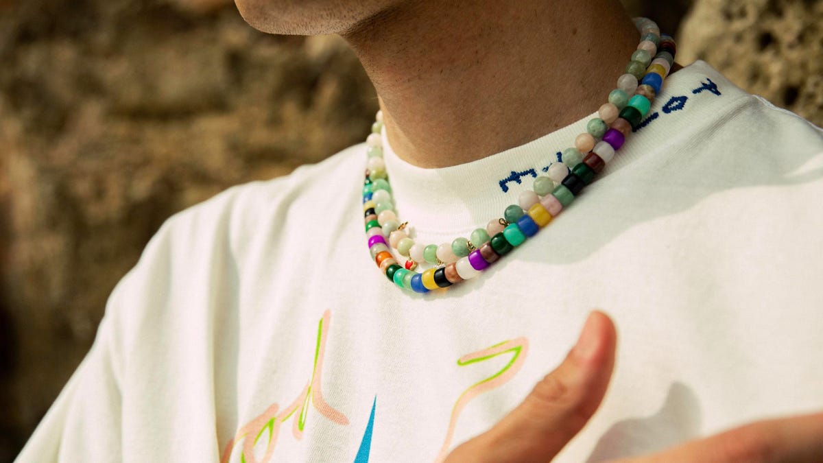 Rejuvenate your style with the y2k style multicolored beaded necklace trend