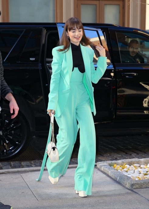 Trend of trousers "stepping on heels": enchanting the office believers with a multi-colored mix