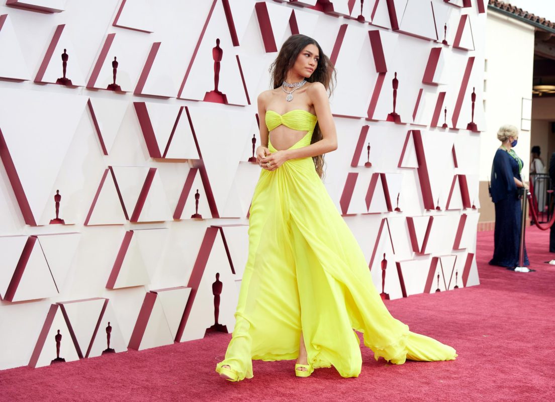 Take a look at 8 moments that define oscar red-carpet fashion